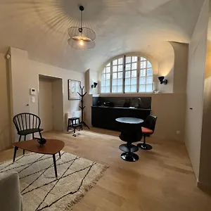  Appartement Lucas Ii 35 M2 Particulier Xvii Ieme Siecle Centre Historique Cathedrale Frankrijk